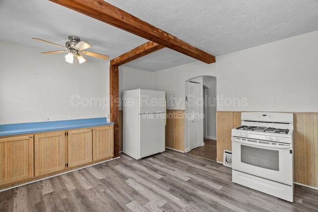 Building Photo - 8026 Wynwood Dr