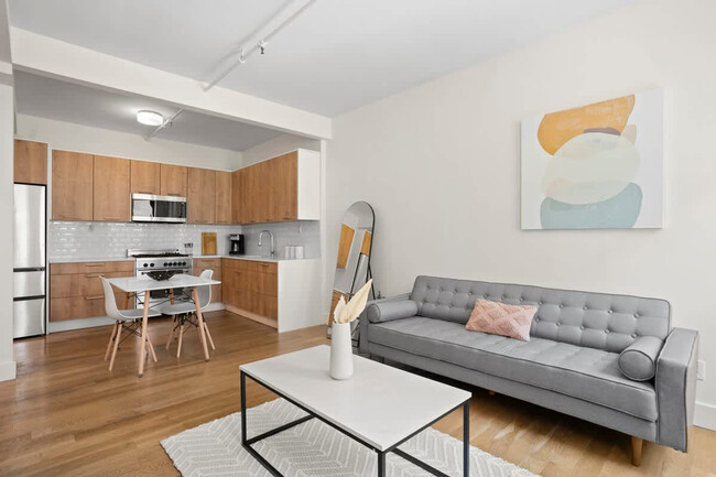 Building Photo - 517 W 45th St