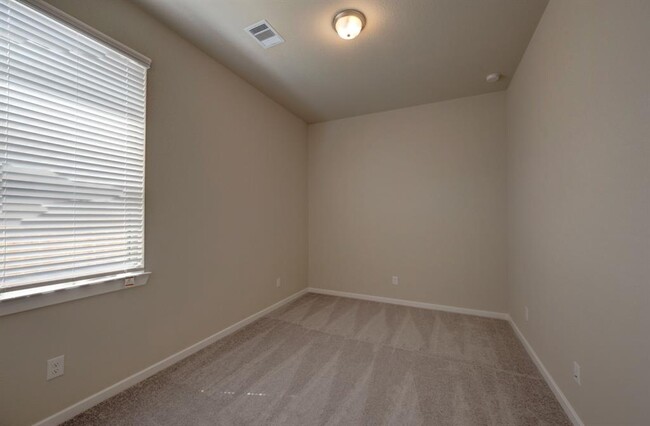 Building Photo - 4227 Maple Glen Dr