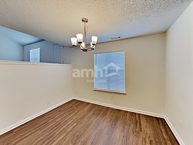 Building Photo - 341 Brookside Dr