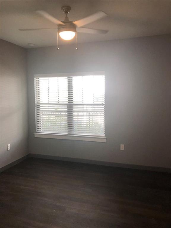 Building Photo - 200 Maple Ln