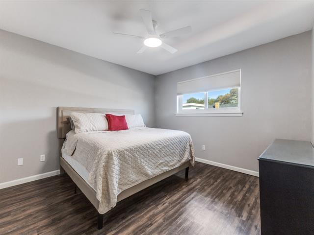 Building Photo - 6037 Sandhurst Ln