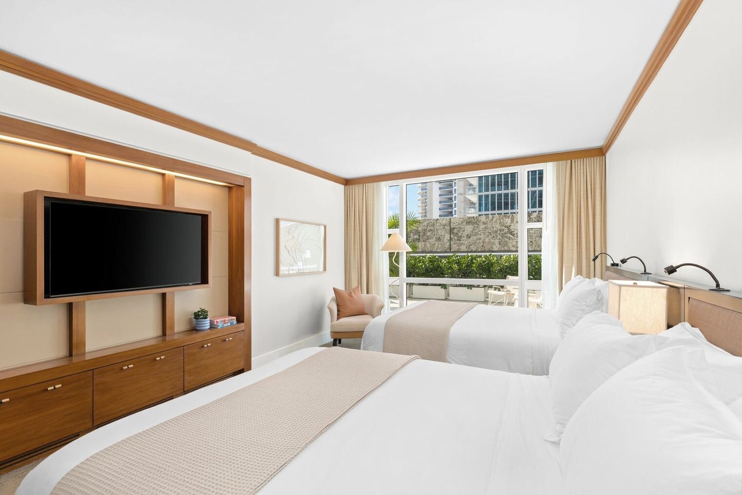 Building Photo - 6801 Collins Ave