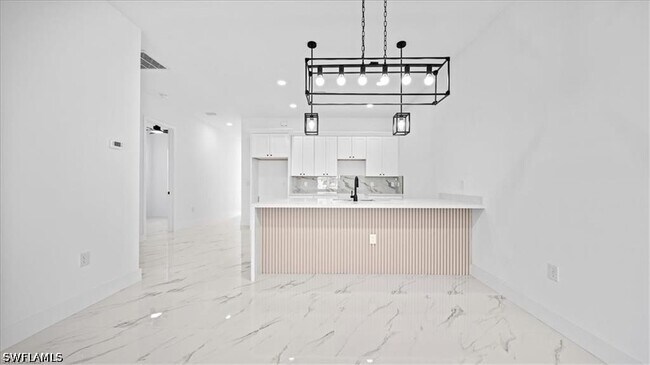 Building Photo - 1009-1011 NE 15th Ln