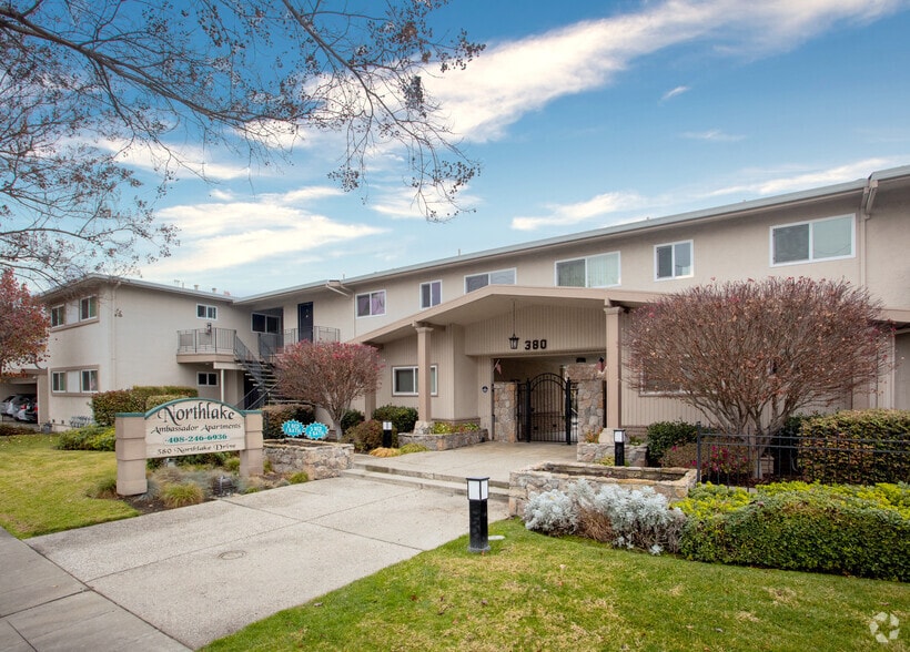 Primary Photo - Northlake Ambassador Apartments