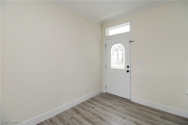 Building Photo - 4660 43rd Ave NE