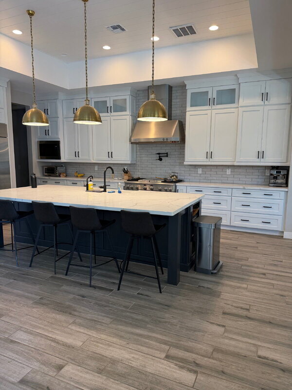 Building Photo - 4191 S Emerald Dr