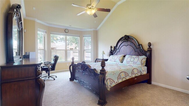 Building Photo - 28511 Pleasant Forest Dr