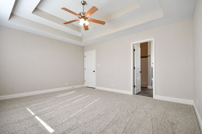 Building Photo - Pet Friendly Three Bedroom!