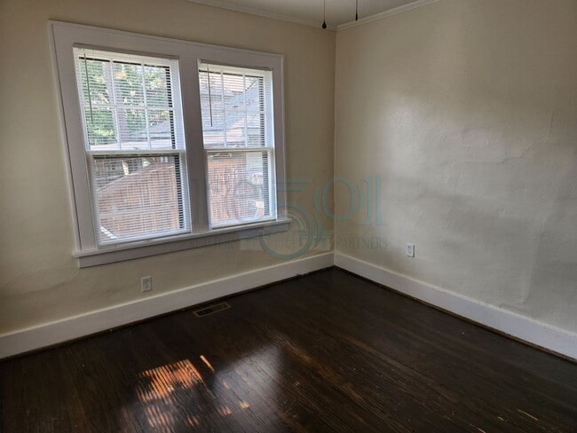 Building Photo - This Hillcrest Bungalow is just what you w...