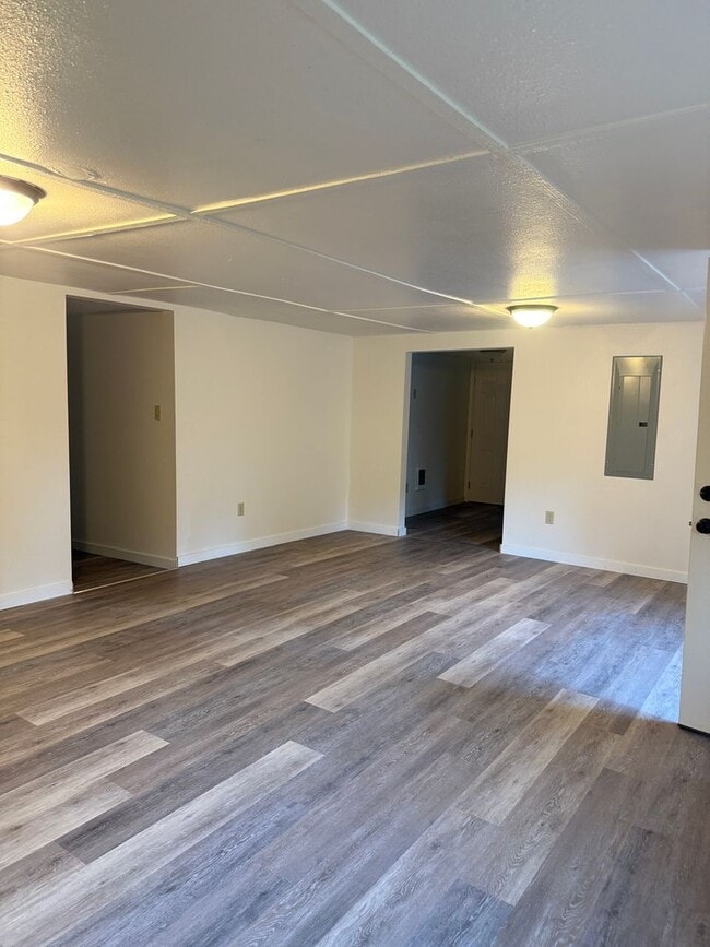 Building Photo - 15144 Sitkum Ln