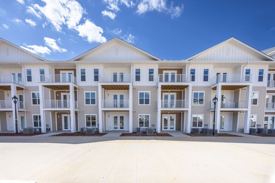 Building Photo - Lancaster