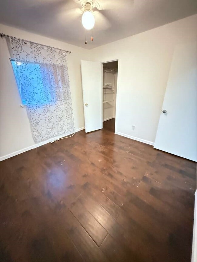 Building Photo - 22119 Manor Estates Dr