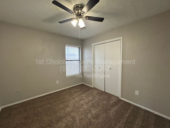 Building Photo - 6320 Holiday Ln