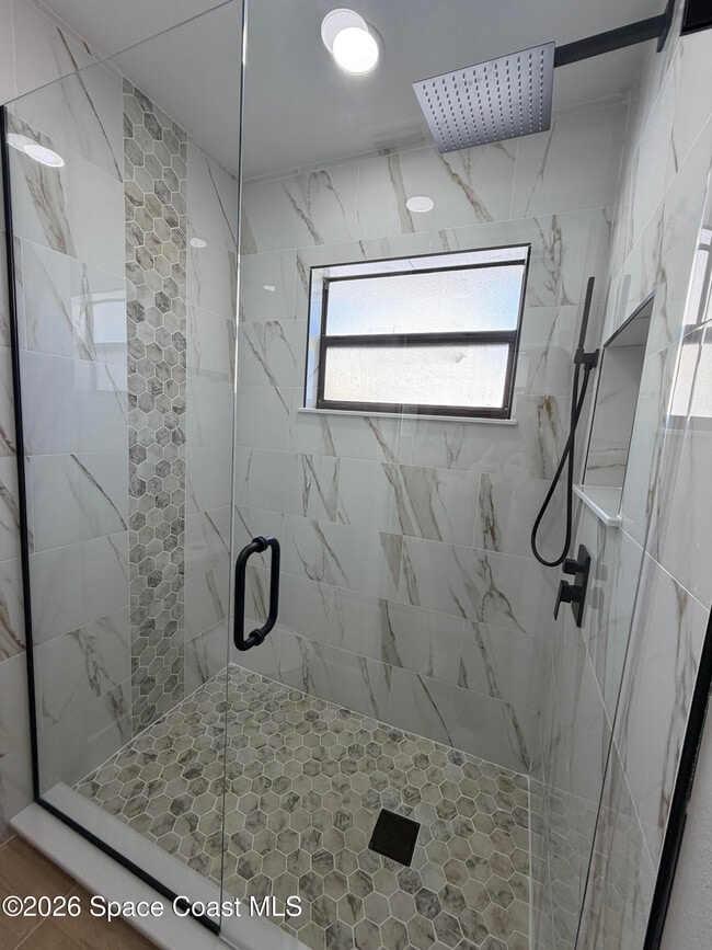 Building Photo - 845 Juniper Cir