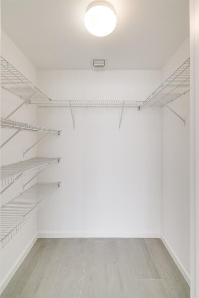 Building Photo - 50 Biscayne Blvd