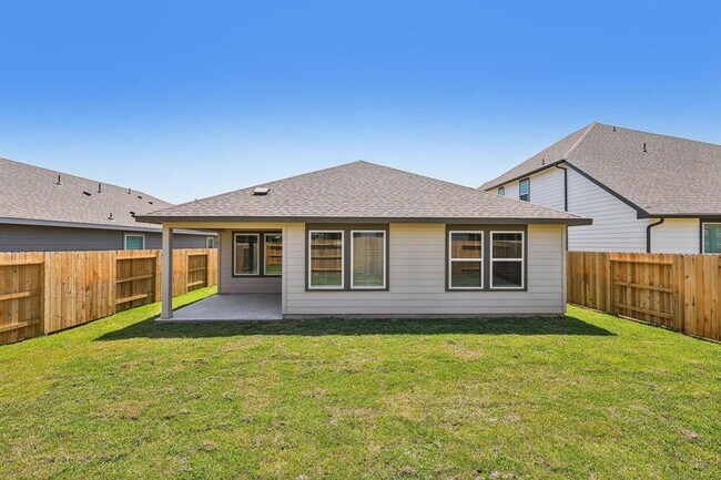 Building Photo - 14318 Azalea Tree Dr