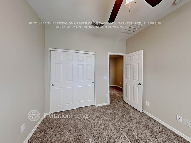 Building Photo - 20210 W Desert Bloom St