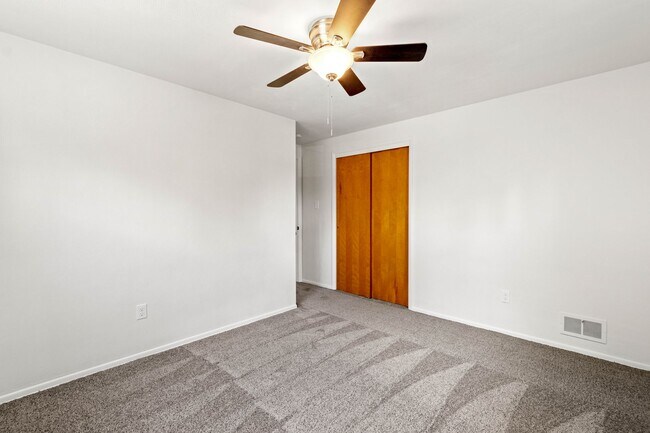 Building Photo - AVAILABLE SEPT 1ST!! GORGEOUS 3 BEDROOM IN...