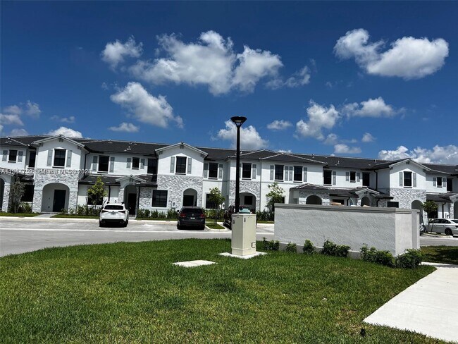 Building Photo - 14817 SW 183rd Terrace