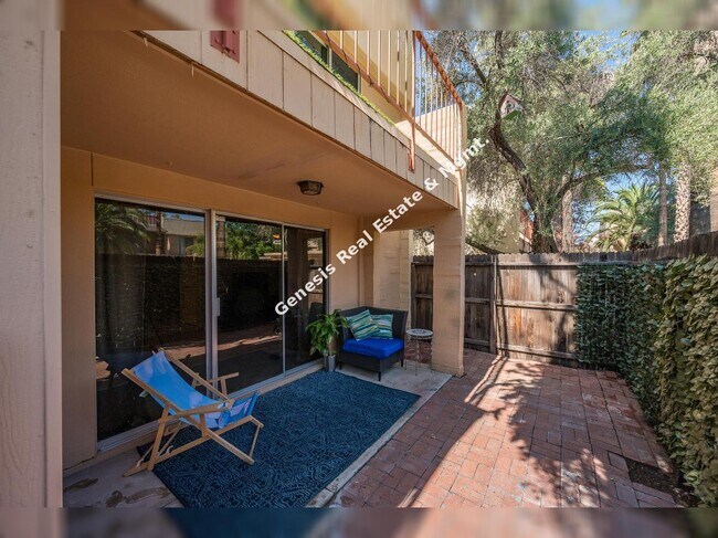 Building Photo - "Stylish 2-Bed Townhouse with Granite Touches & 2.5 Baths in Tucson – 1256 Sq Ft of Comfort!"