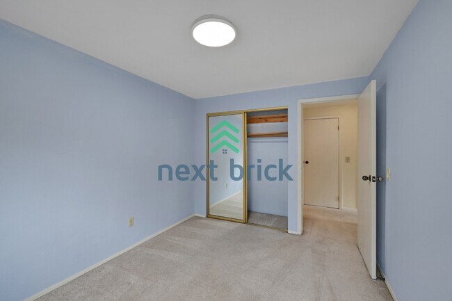 Building Photo - Spacious 4-Bedroom Retreat with 3 Full Baths in the Heart of Redmond – 2,490 Sq Ft of Comfort!