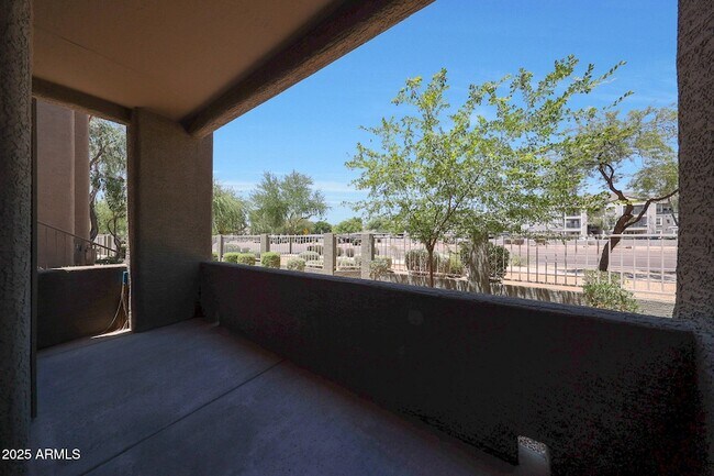 Building Photo - 2929 W Yorkshire Dr