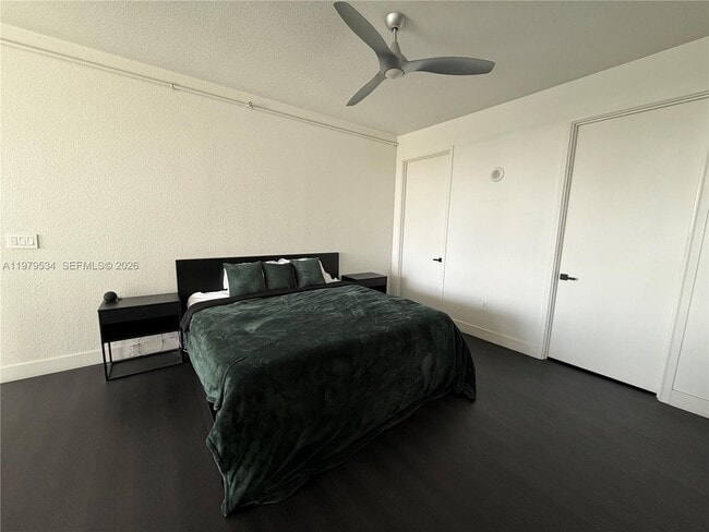 Building Photo - 150 E Robinson St