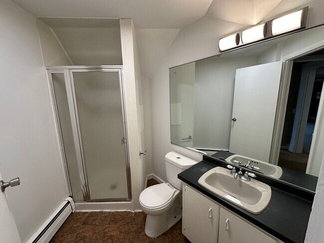 Building Photo - Neil Ave 839-843 CR