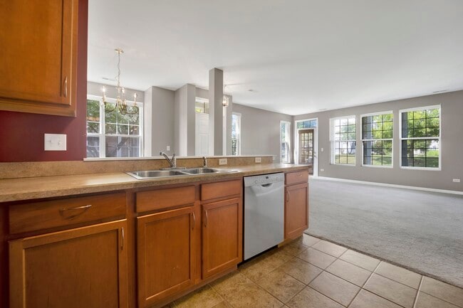 Building Photo - 1574 Millbrook Dr