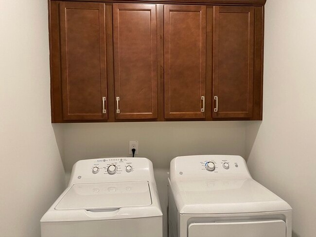Building Photo - 446 Shale Creek Dr