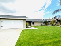 Building Photo - 484 Bliss Ave
