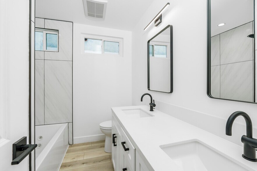 Building Photo - 133 34th St