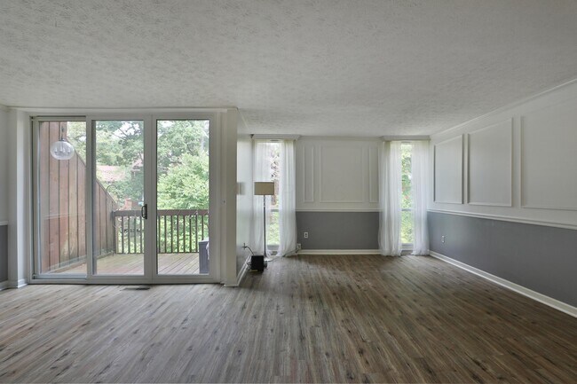 Building Photo - 4966 Wintersong Ln