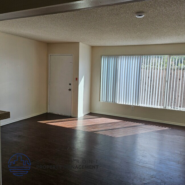 Building Photo - 308 N. Stepney St.