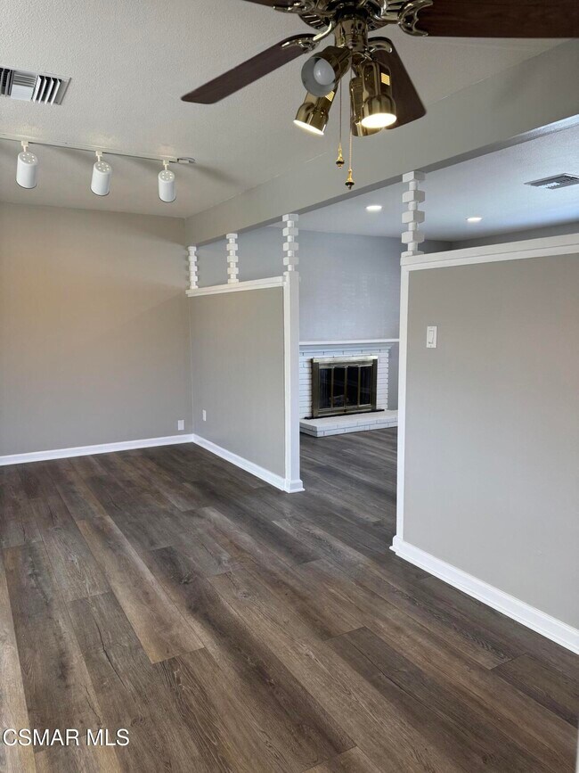 Building Photo - 3429 Henry Dr