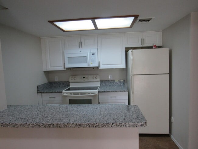 Building Photo - 8442 Coral Lake Way