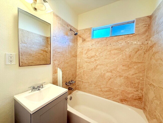 Building Photo - 17535-17537 Baltar Street