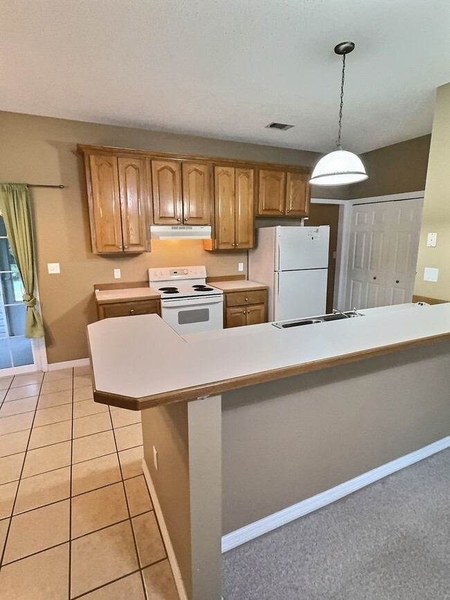 Building Photo - Ocean Springs home with convenient location!