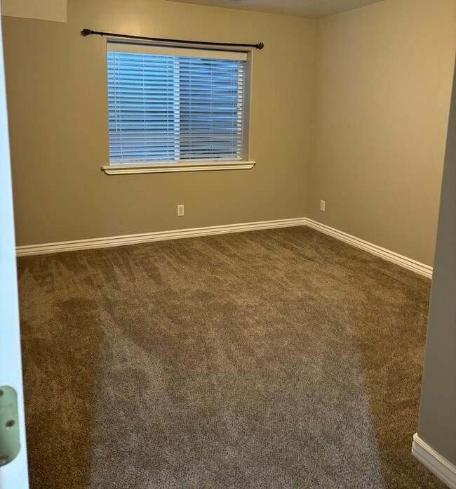 Building Photo - 9789 Timp View Dr