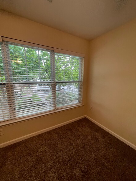 Building Photo - 3831 Cherokee Woods Way