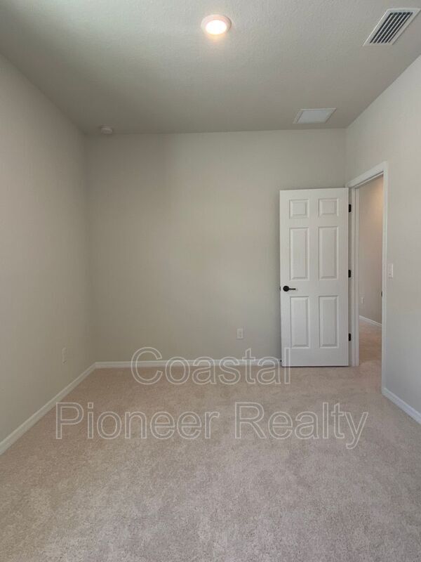 Building Photo - 28591 Cozy Creek Dr