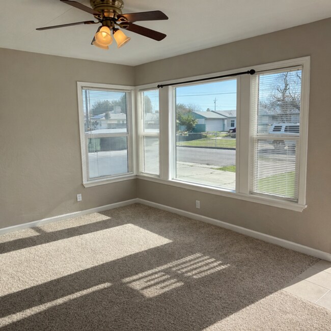 Building Photo - 2612 Belle Ter