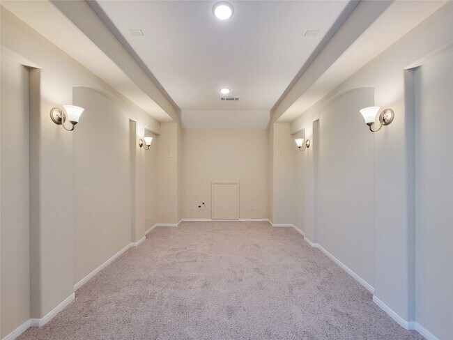 Building Photo - 2611 Yaletzi Ln