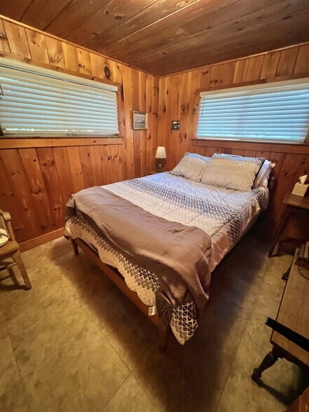 Building Photo - 116 Salmon Point Rd