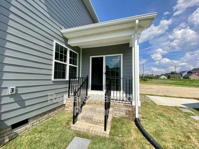 Building Photo - 4701 Mnr Xing Pl.