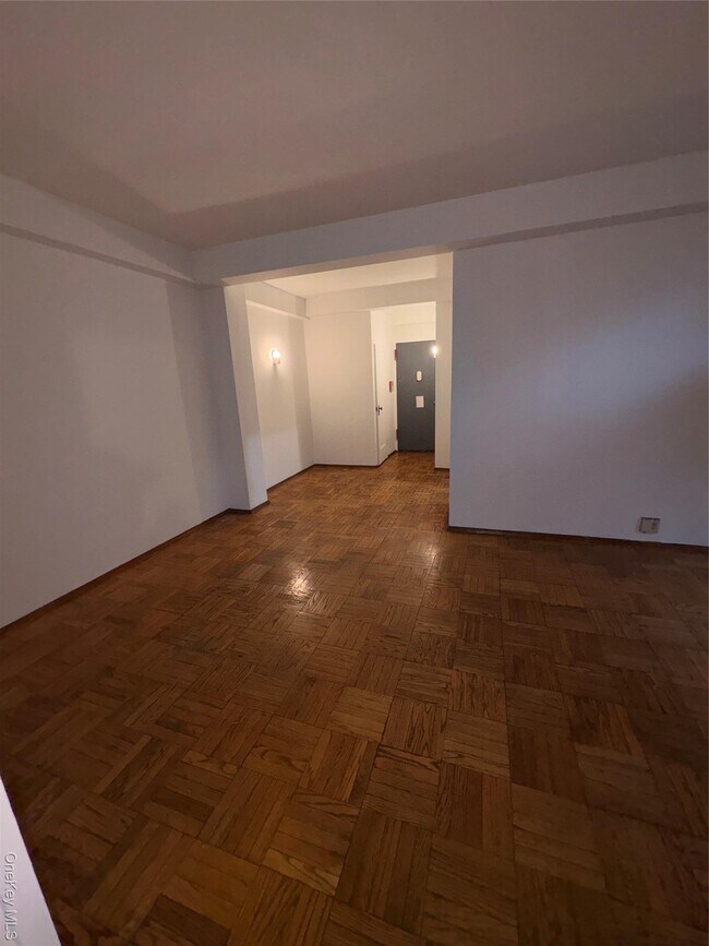 Building Photo - 24 Metropolitan Oval