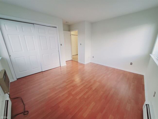 Building Photo - 2 br, 1 bath Condo - 47 Whitmore Ln Unit D