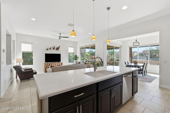 Building Photo - 61295 E Flint Dr