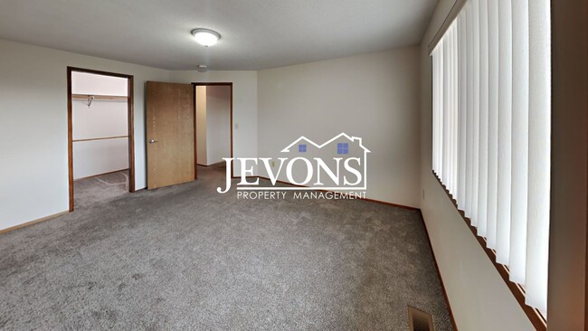 Building Photo - 209 N 72nd Ave